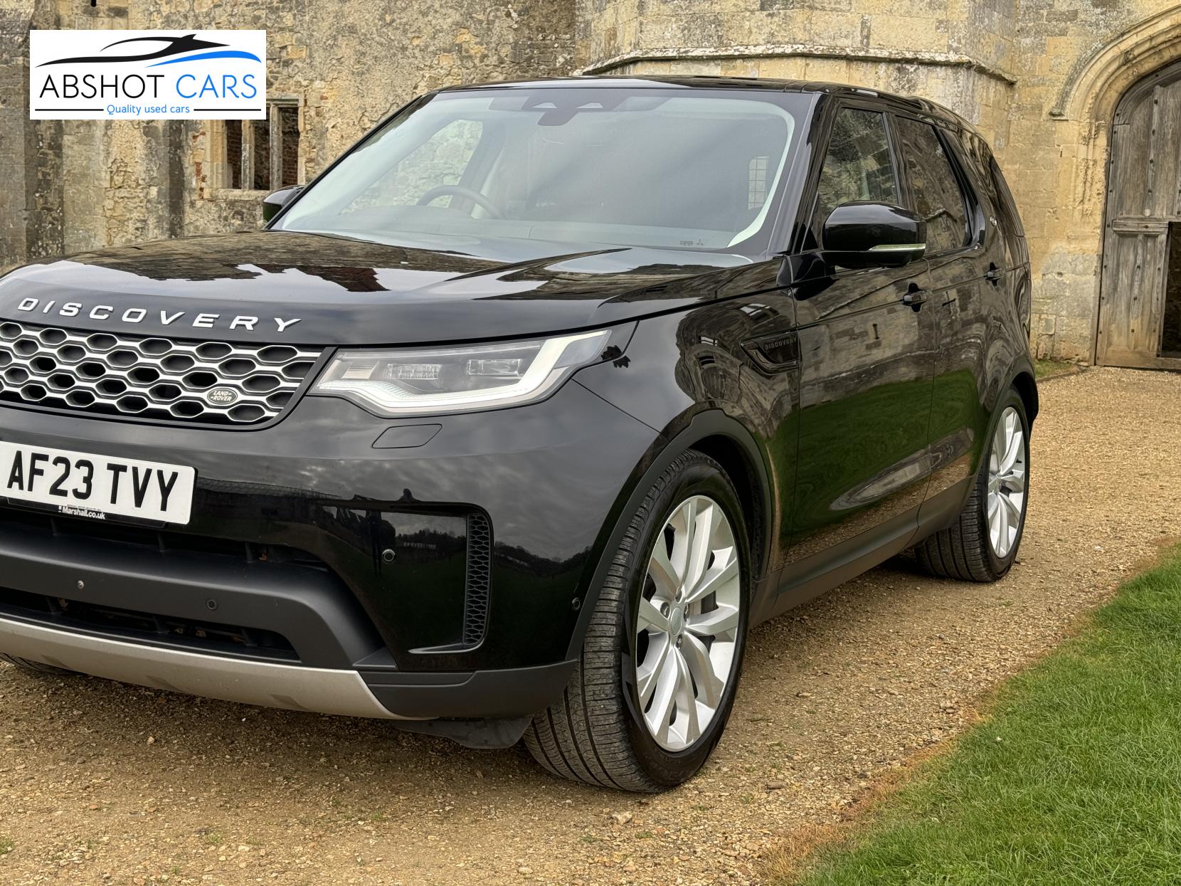 Land Rover Discovery 3.0 D300 MHEV SE SUV 5dr Diesel Auto 4WD Euro 6 (s/s) (300 ps)