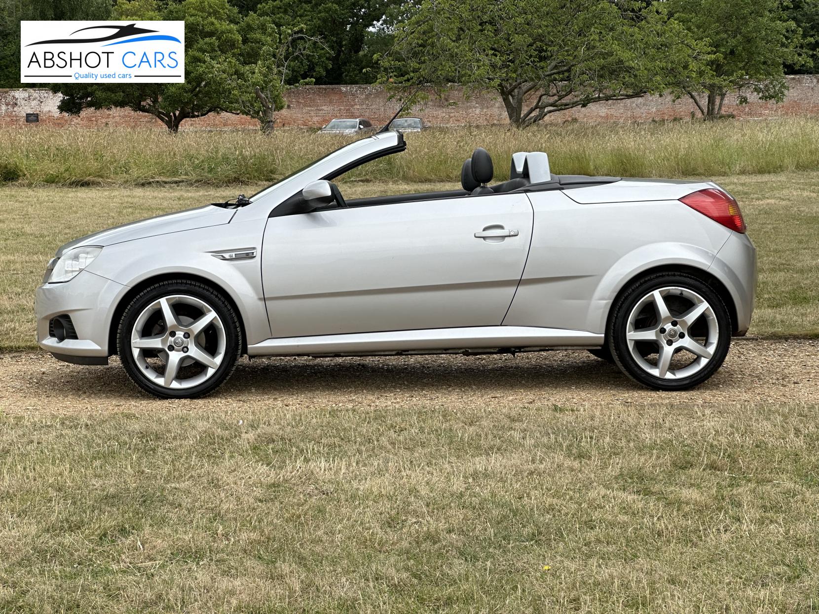 Vauxhall Tigra 1.4i 16v Exclusiv Convertible 2dr Petrol Manual (a/c) (146 g/km, 89 bhp)