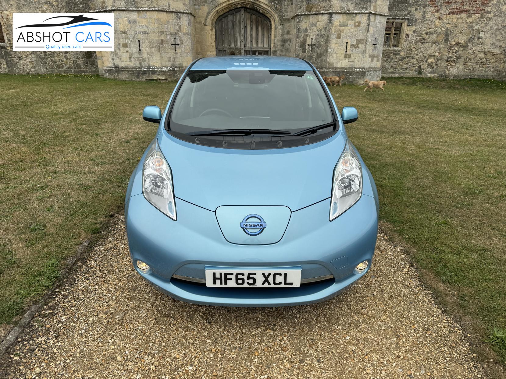 Nissan Leaf 24kWh Acenta Hatchback 5dr Electric Auto (107 bhp)