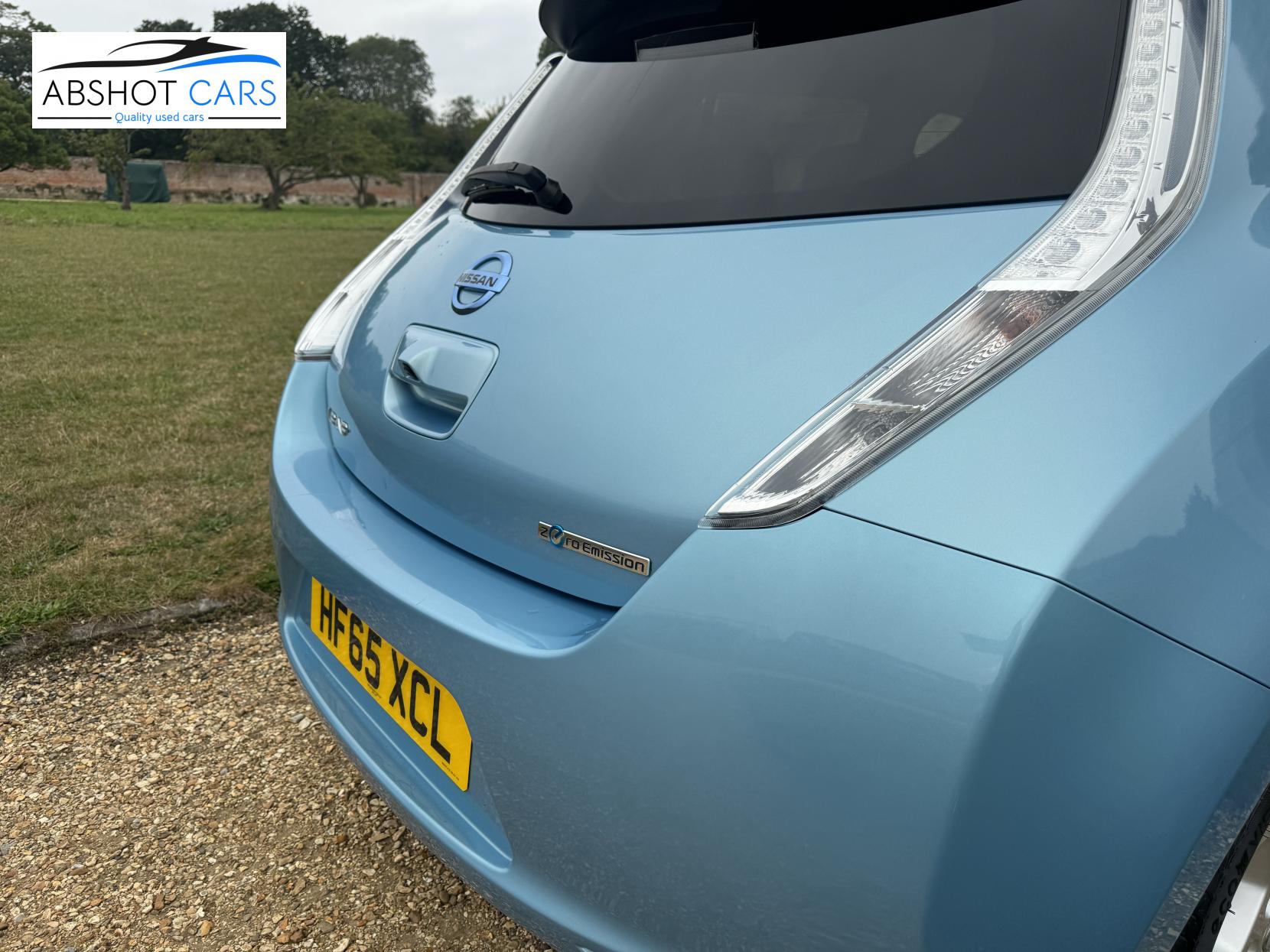 Nissan Leaf 24kWh Acenta Hatchback 5dr Electric Auto (107 bhp)