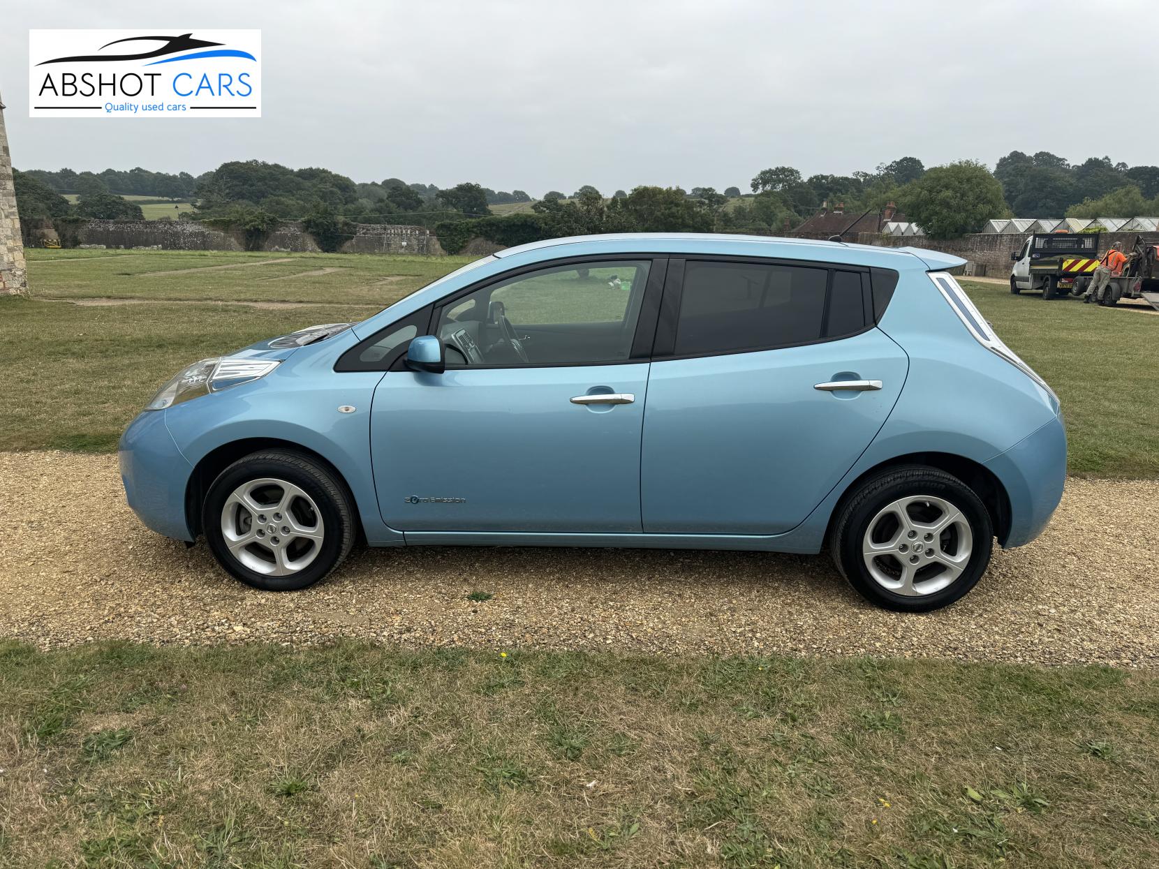 Nissan Leaf 24kWh Acenta Hatchback 5dr Electric Auto (107 bhp)