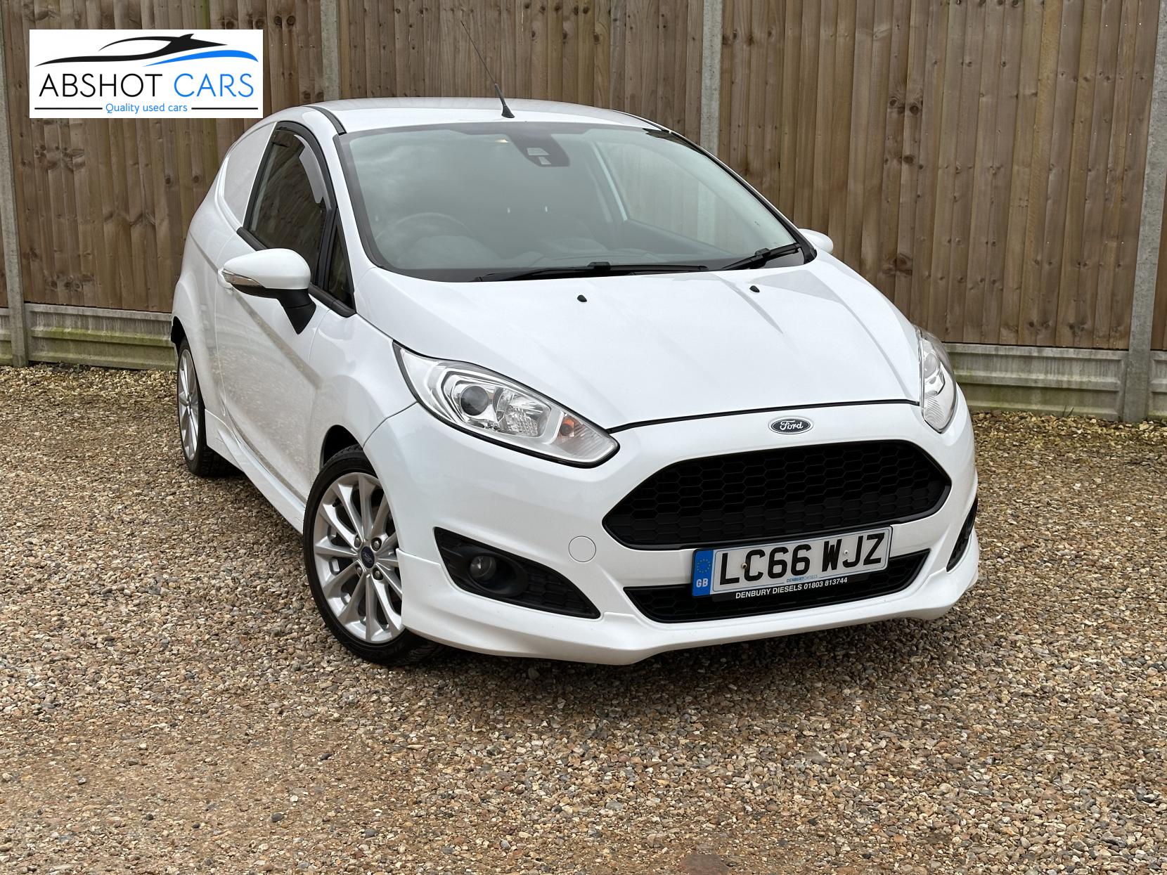 Ford Fiesta Van 1.5 TDCi Sport Panel Van 3dr Diesel Manual (94 g/km, 93.7 bhp)