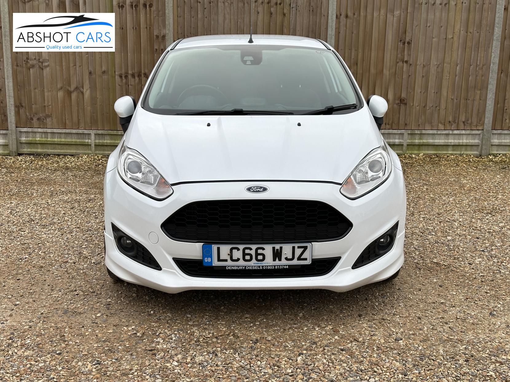 Ford Fiesta Van 1.5 TDCi Sport Panel Van 3dr Diesel Manual (94 g/km, 93.7 bhp)